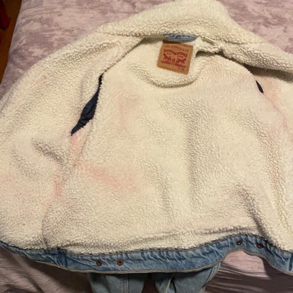 Levi’s Sherpa lined denim trucker jacket - Picture 5 of 7